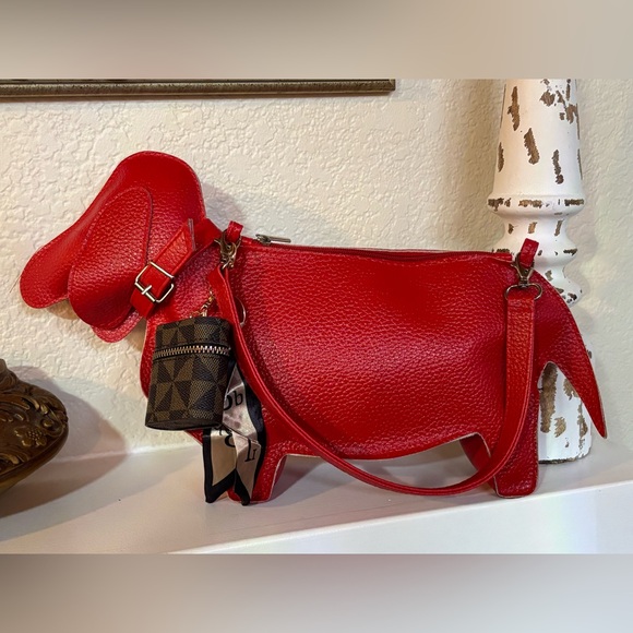 ONLY ONE: Playful Red Dog-Shaped Purse/Bag and Bag Charm/Keychain Made in Italy - Picture 8 of 16